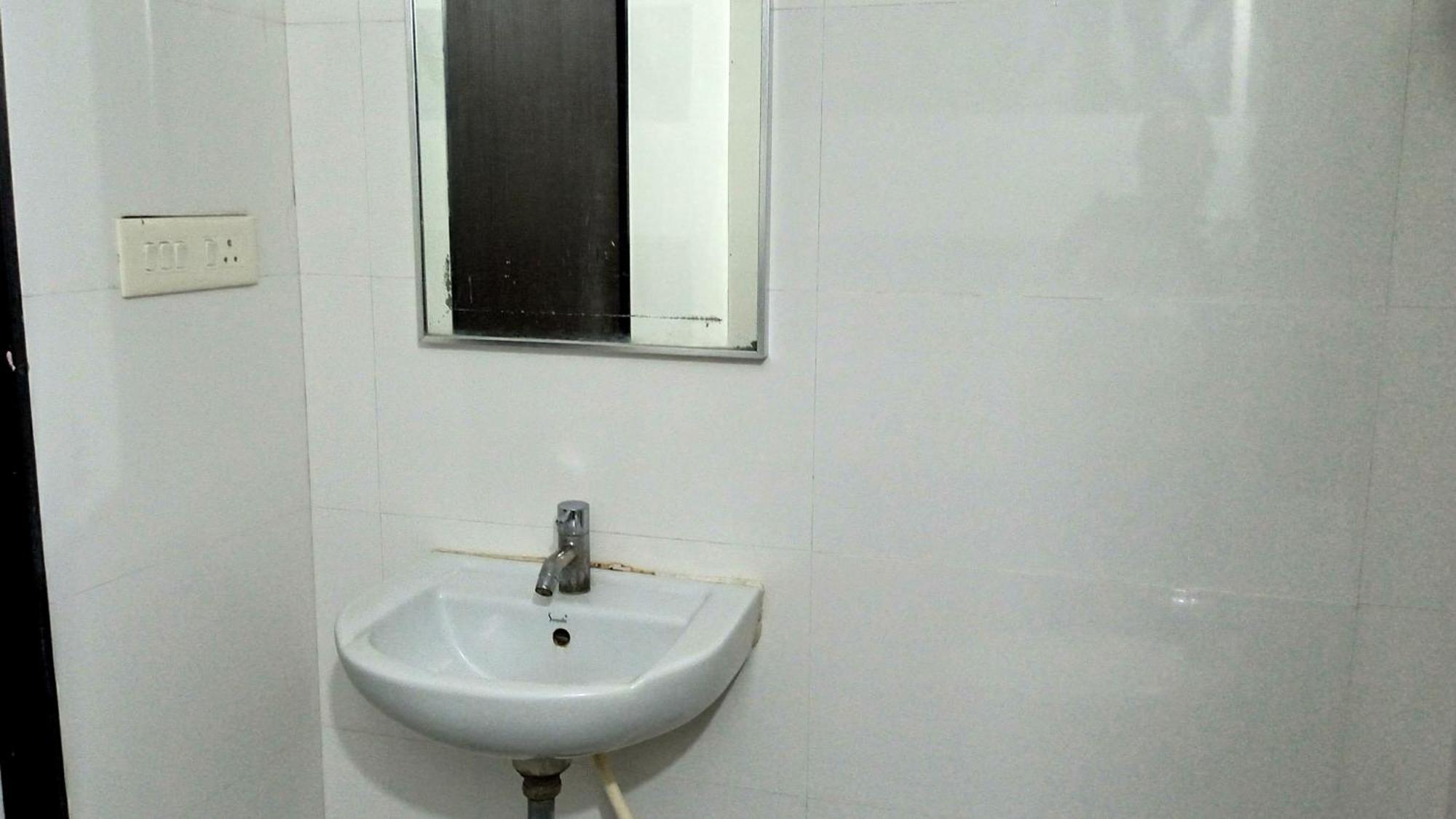 Hotel Ramniwas Jālgaon Exterior foto